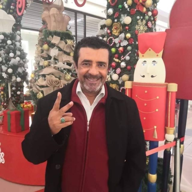 بعد إعلانه العمل سائق تاكسي.. شريف خيرالله يتلقى رسالة خاصة