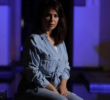 بالصور - منى السابر تتخطى أزمتها وتتجاهل منتقديها