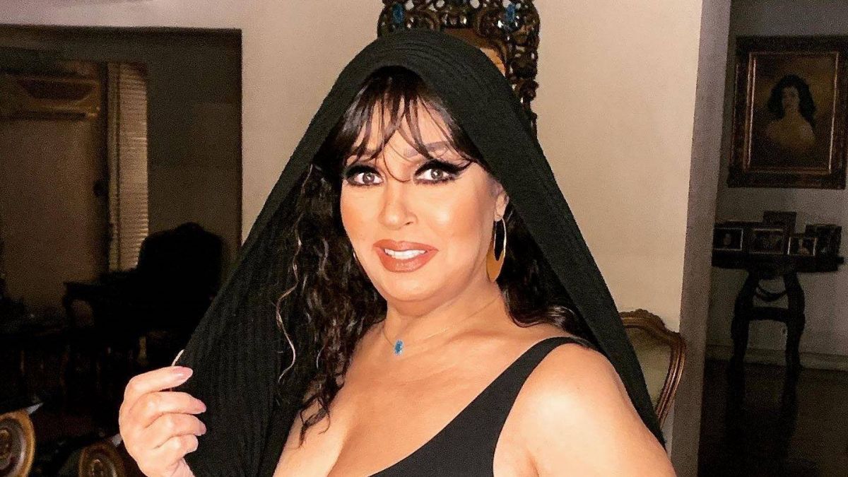 بالفيديو - فيفي عبده تخضع لجراحة عاجلة بسبب خطأ طبي!