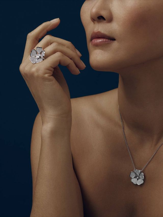 أزهار الربيع تزيّن قلب Chopard  الكبير