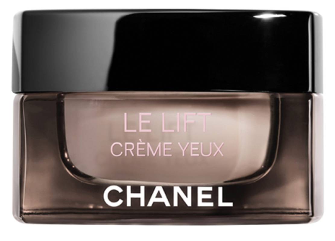 أفضل كريمات العينين لنظرة شابة وحيوية