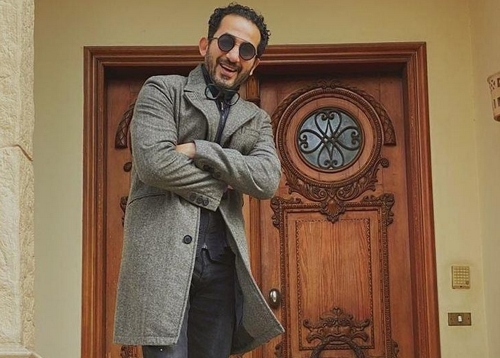 صورة نادرة – أحمد حلمي يسخر من هذا التفصيل في شكله أيام الطفولة