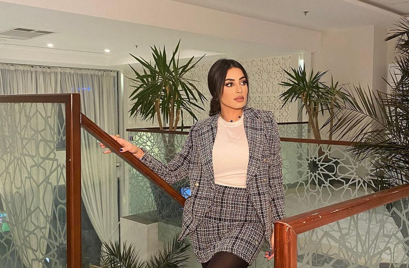 بالفيديو – وسامة ابن المهرة البحرينية تلفت الأنظار... ما درجة الشبه؟