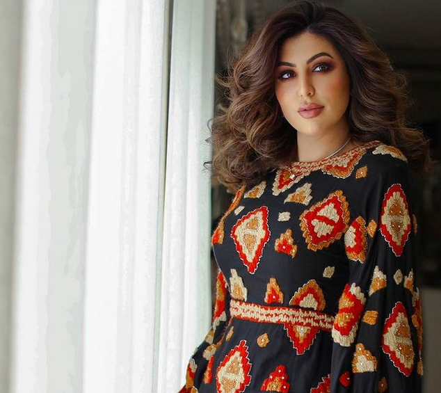 إليك طريقة دانة طويرش في تنسيق الأكسسوارت