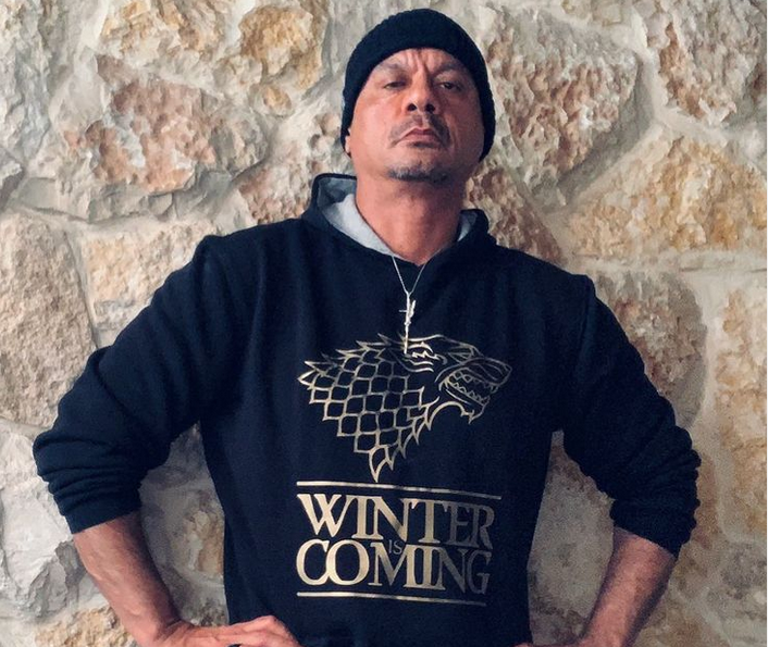 بالصورة – تغير تام في شكل عباس أبو الحسن... كأنه شخص آخر