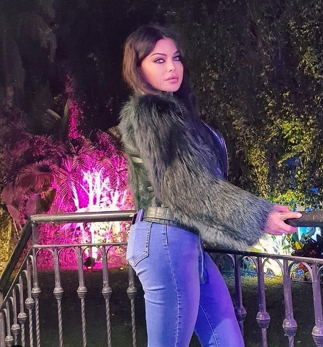 إليك سعر كنزة هيفاء وهبي الكاجوال