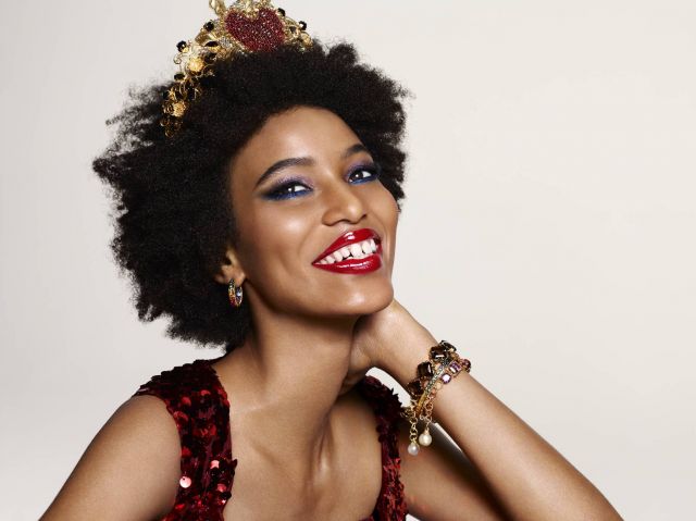 غلفي شفتيك بملمع الشفاه الجديد شاينيسيمو Shinissimo من دولتشي وغابانا للجمال Dolce&Gabbana Beauty