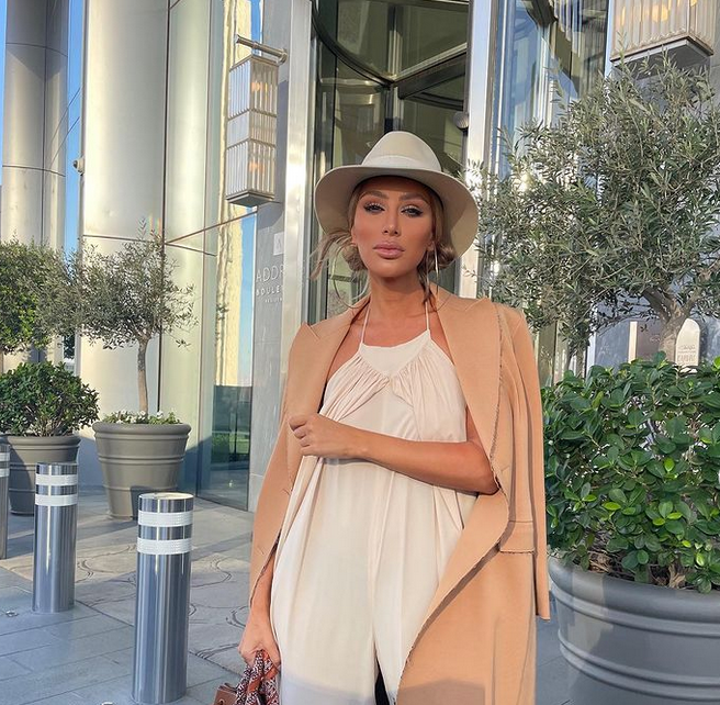 تعرّفي على أبرز صيحات قبّعات ربيع وصيف 2021