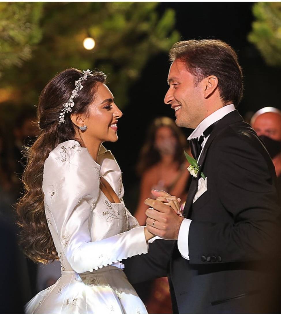 فاليري أبو شقرا تكشف عن حملها بفيديو مميّز