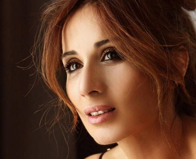 بالفيديو – فنانة لبنانية تؤيد العلاقة قبل الزواج... وما قالته عن ابنتها مفاجئ