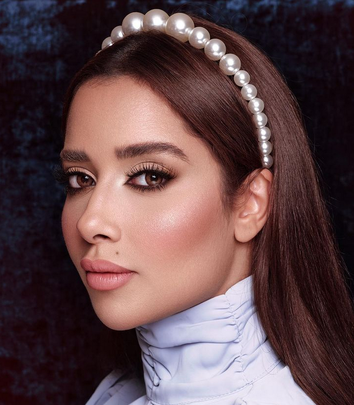فنانة خليجية متّهمة بسرقة زوج بلقيس وهي تردّ