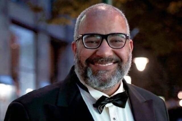 بالفيديو - بيومي فؤاد يشارك في مقلب ضد كريم فهمي فيقع فيه