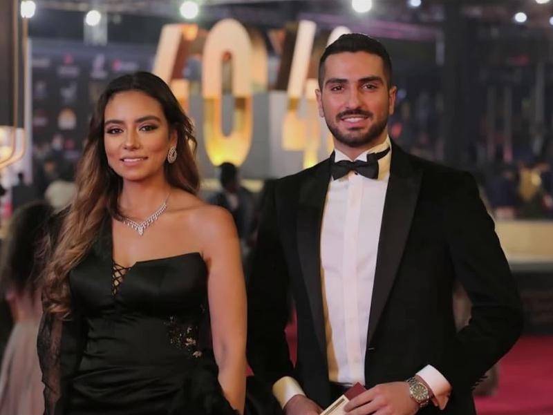 تطوّر الأزمة بين محمد الشرنوبي وسارة الطبّاخ وإلزامه دفع هذا المبلغ!