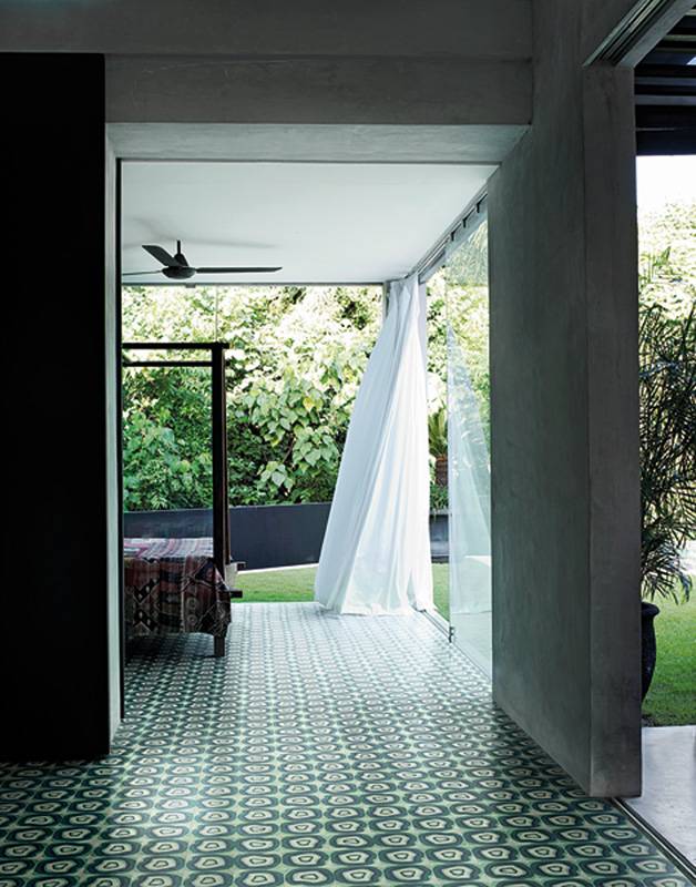  بعض من الألوان الباردة لزينة البلاط في الداخل