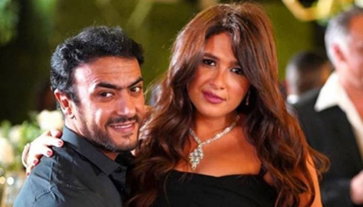 أحمد العوضي يكشف طريقة تعامله مع زوجته في التصوير