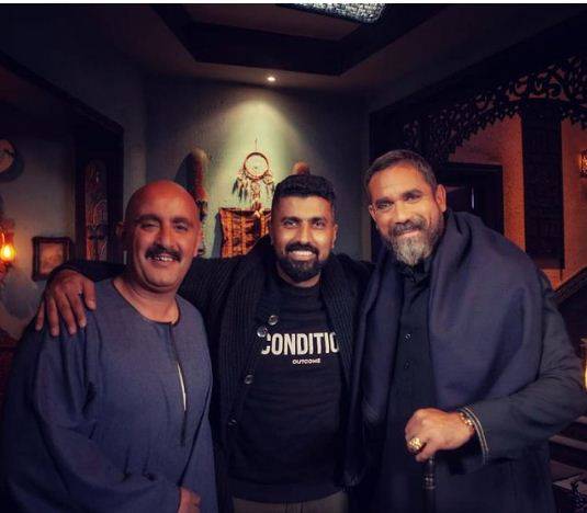 محمد سامي يجمع السقا وكرارة بعد أنباء خلافاتهما