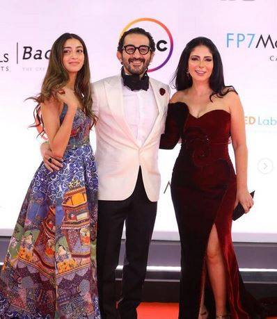 بالصور - ظهور إبنة منى زكي في المسلسل بهذه الطريقة