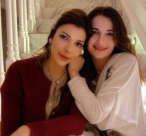 بالفيديو - شام الذهبي تكشف تفاصيل خطوبتها الجديدة وقصة زواج والدتها للمرة الثالثة