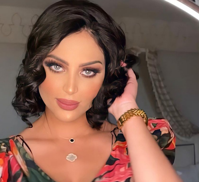 بالصور – انتقادات لابتسام بطمة بسبب ظهورها بروب الاستحمام