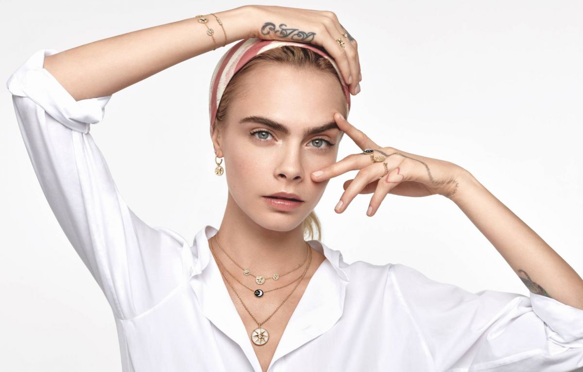 اختاري هديّة مجوهرة من مجموعة Rose des Vents من Dior 