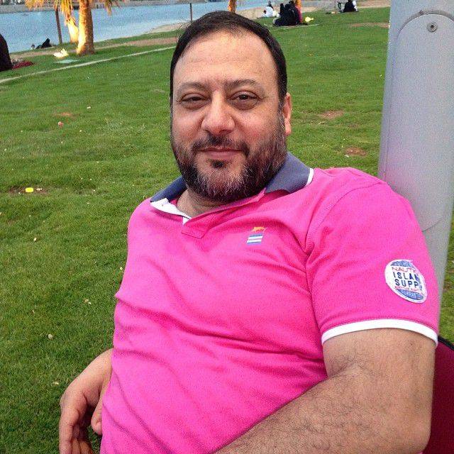 بالصور والفيديو  - والد نجوم 