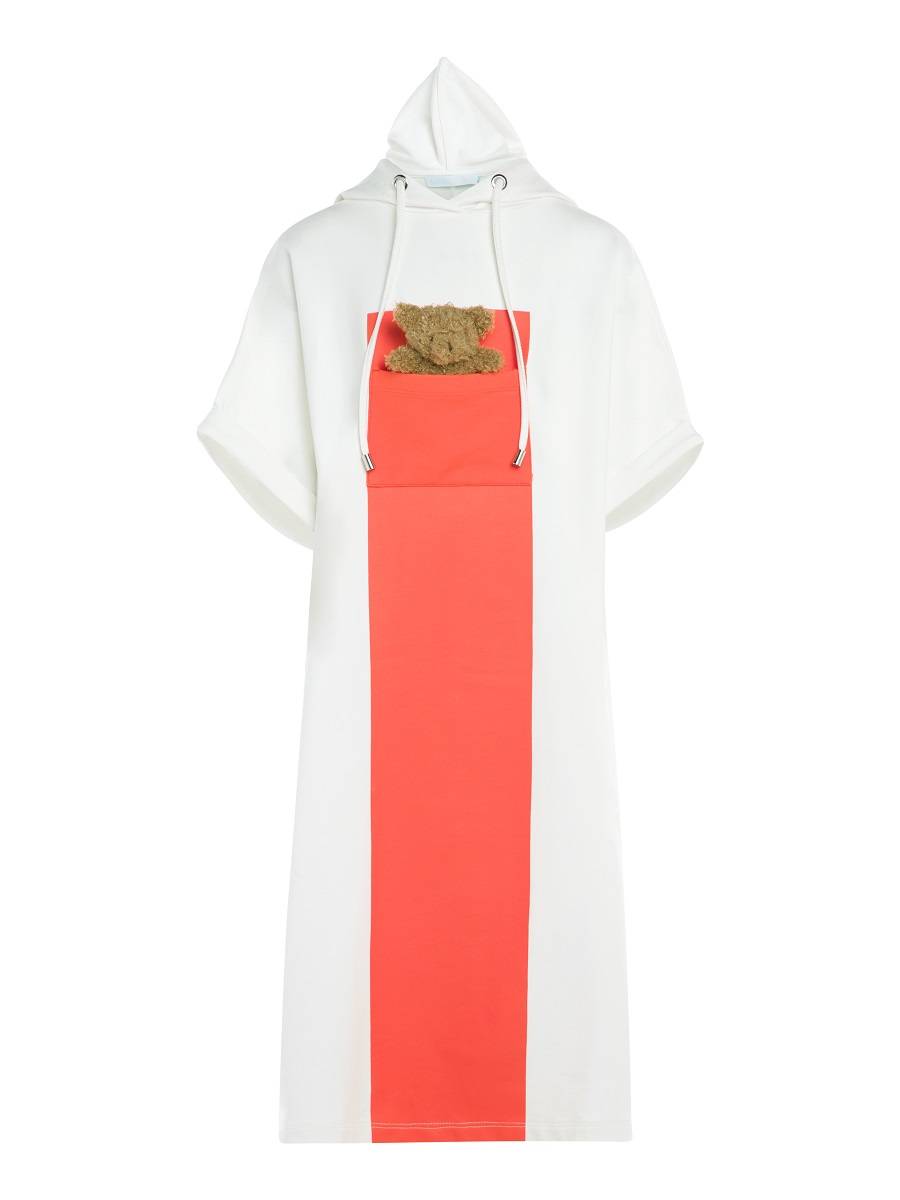 تصاميم تجمع بين الفستان والعباية لموسم ربيع وصيف 2021