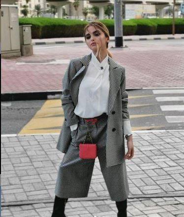 بالصور - رغم الخلاف بينهما.. هكذا إحتفلت منى السابر بميلاد حلا الترك