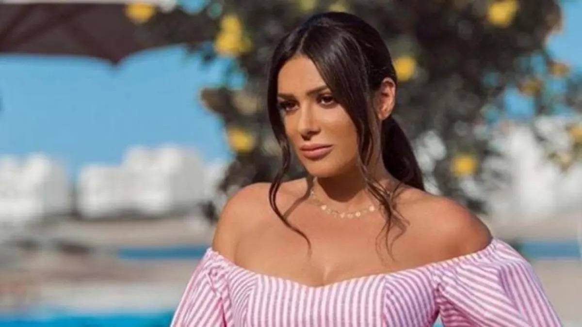 بالفيديو - إنجي المقدم باكية على مشهد في 