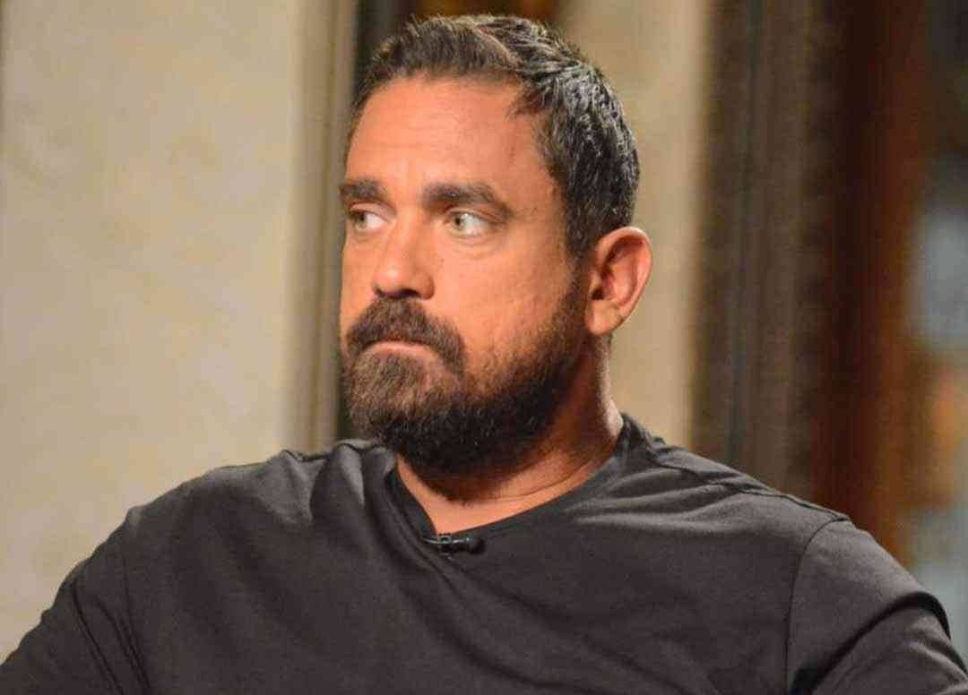 أمير كرارة يدافع عن نفسه ويُسكت مها أحمد بذكاء