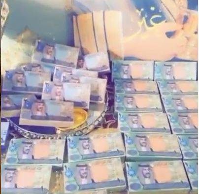 بالفيديو - هجوم قاسٍ على فنانة خليجية بعد مبالغتها في عيدية بناتها