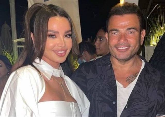 عمرو دياب يثير الجدل بصوره مع الراقصة جوهرة