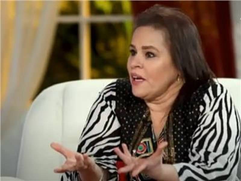 تدهور حالة نادية العراقية الصحية وابنتها تطلب الدعاء لها