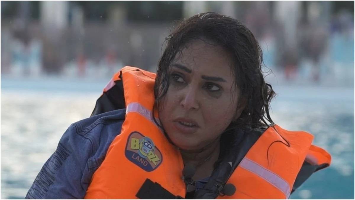 بالفيديو - رحاب الجمل تنتقم من رامز جلال بعنف