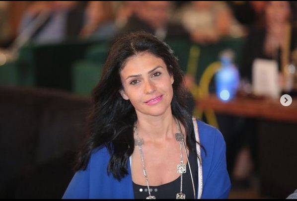 بصورة مضحكة - بسمة تكشف عن موهبة ابنتها في الرسم على الوجوه