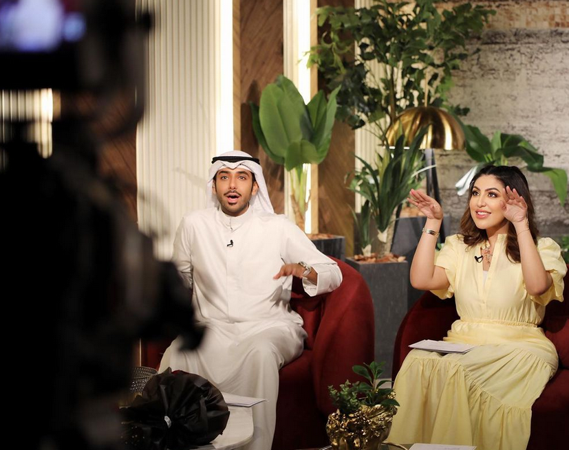 بالفيديو – صالح الراشد يُحرج دانة الطويرش بسؤالها عن عمليات التجميل... وهذه إجابتها