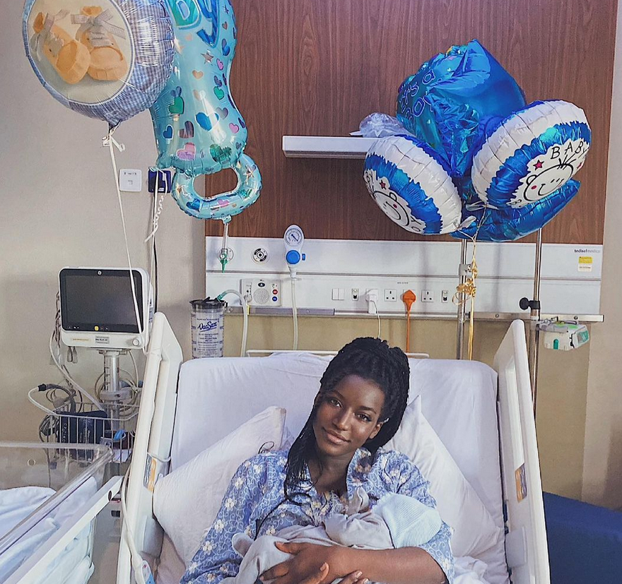 بالصور – قريبة عبير سندر تكشف مَن يشبه طفلها أكثر