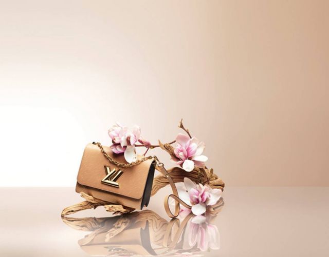 حقيبة Twist MM Camel من Louis Vuitton