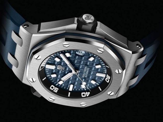 ساعة رويال أوك أوفشور دايڤر الجديدة مُجهّزة لعُشاق المغامرة