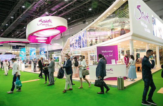 السعودية تجذب رواد صناعة السياحة حول العالم في 