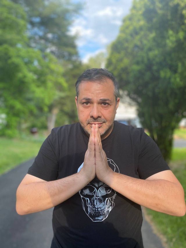 معاذ إدريس يطلق 