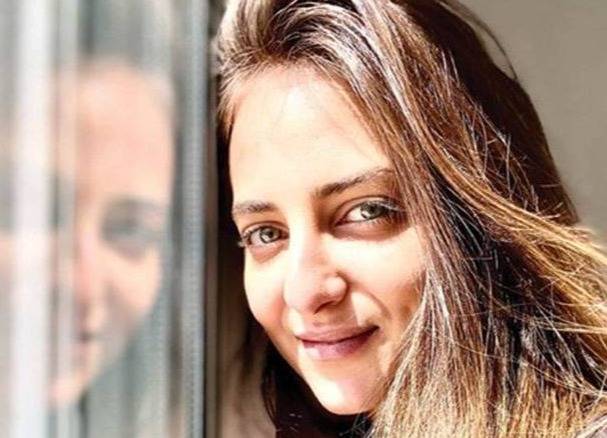 أسيل  الحج عيسى: مدرّبة يوغا تُدخلنا في عالمها الخاص للوصول إلى الإيجابية وطرد التوتر