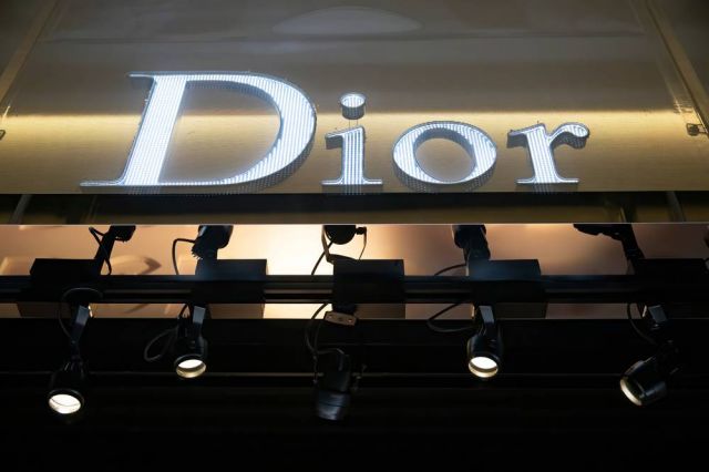 دار Dior اختارت لك نظّاراتك الفاخرة لخريف2021