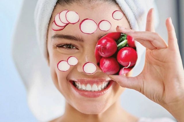 خلطة منزلية بسيطة للتخلص من البقع الداكنة