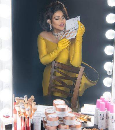 مبالغة أحلام في صورة تعرّضها للانتقاد والسخرية