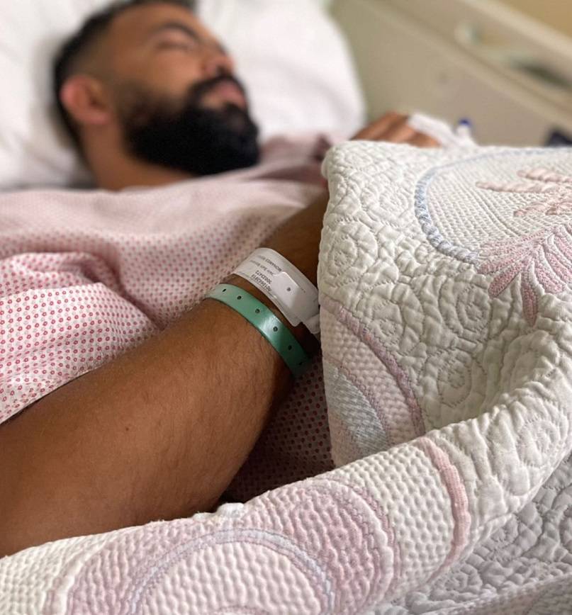 نقل فنان مصري إلى المستشفى بعد تعرّضه لأزمة صحية