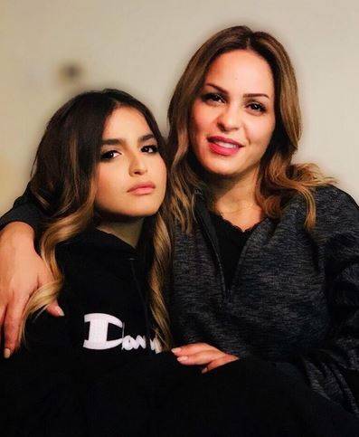 تعليق بسيط من منى السابر يعرّضها للانتقاد... وهذا مصير قضيتها مع حلا الترك