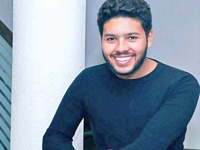 جراحة عاجلة للمطرب محمد شاهين