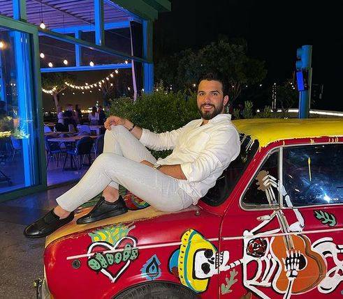 بالصور - جمال خطيبة حازم شريف محط إهتمام محبيه