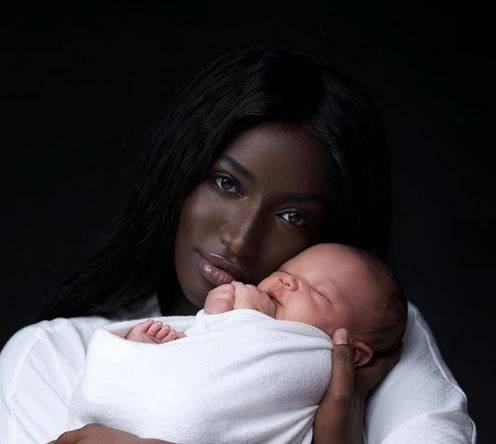 عبير سندر  تتحدث عن الأمومة وتكشف عن جنسية طفلها