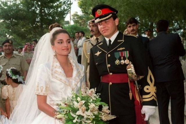 الملكة رانيا العبدالله تحتفل بعيد زواجها الثامن والعشرين من الملك عبدالله الثاني برسالة مؤثرة